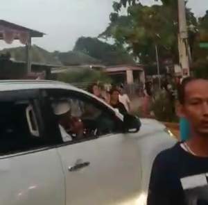 Konvoi Pendukung Calon Kades Badak Anom Berujung  Ricuh