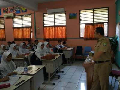 Pantau UNBK, Arif Berpesan Agar para Siswa semangat Dalam menjalani Ujian Nasional