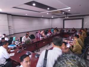 Susana hearing Dinas Pendidikan dengan DPRD Kota Tangerang.