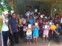 Wartawan Sumbang Alquran Untuk Anak-Anak Lebak