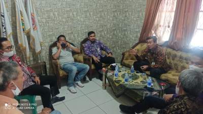 Camat dan Sekcam Balaraja Monitoring Penyaluran Bantuan Covid 19