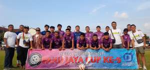 Kesebelasan Zea FC Kayu Gede, Serpong Utara, melaju ke semi final Paku Jaya Cup usai mengalahkan Unico FC dengan skor 1-0.