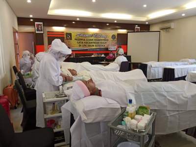 LPK Erlin Estetika Gelar Pelatihan Uji Kompetensi Tata Kecantikan Kulit