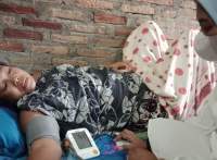 Penderita kanker payudara di Serdang Bedagai jalani pemeriksaan.