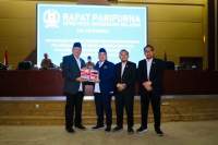 Rapat Paripurna DPRD, Wali Kota Tangsel Paparkan Laporan Keuangan 2025