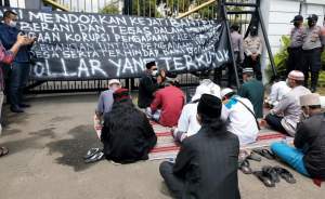 Gelar Aksi Doa Bersama, FMD Kabupaten Serang Doakan Kejati Tangani Kasus Korupsi Tak Terbujuk Rayuan