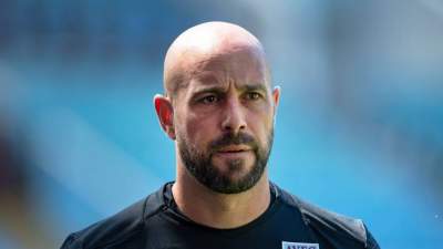 Resmi, Pepe Reina Bergabung Dengan Lazio