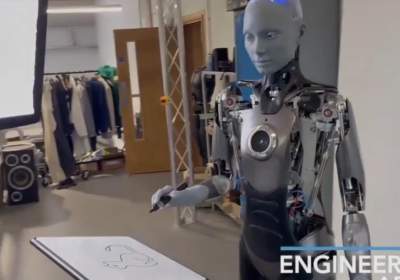 Tangkap layar YouTube Engineered Arts