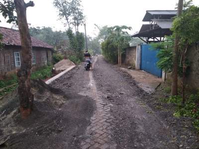 Anggota Dewan Sikapi Proyek Betonisasi Sindang Asih Bojong Pinang