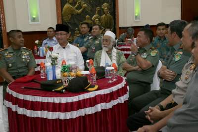 Pindah ke Mabes, Pangdam III Siliwangi berkunjung ke Korem