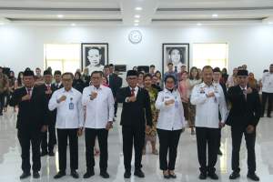 Kakanwil Lantik dan Ambil Sumpah Pengganti Antar Waktu Majelis Pengawas Daerah Notaris, Notaris dan Notaris Pengganti di Wilayah Kerja Provinsi Banten