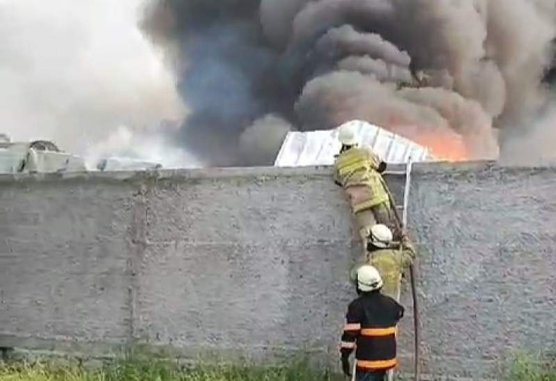 Pabrik Makanan Ringan, UD Capung di Kosambi Alami Kebakaran Hebat