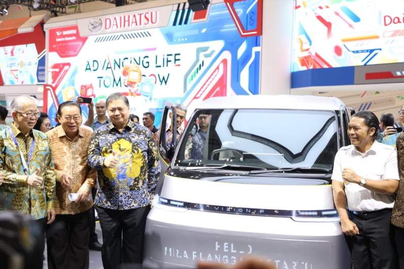 Zaki Hadiri Pembukaan Pameran Otomotif 