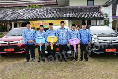 Lampaui Target, Tiga Camat di Kabupaten Tangerang Dihadiahi Mobil