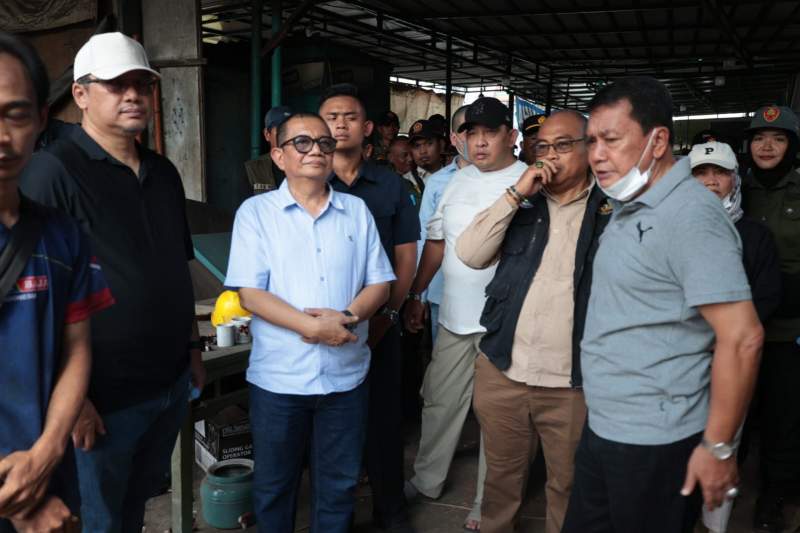 Bupati Maesyal Pimpin Penataan Bangli Sungai Cirarab