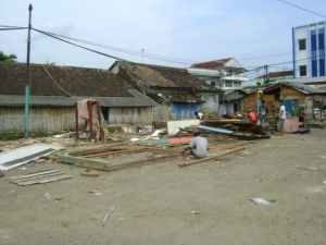 Pedagang Mulai Bongkar Kios
