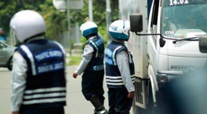 OKNUM DISHUB TUKANG PALAK DIBUBARKAN POLISI