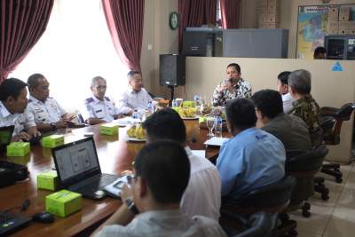 Rapat pembahasan Elvated Busway.