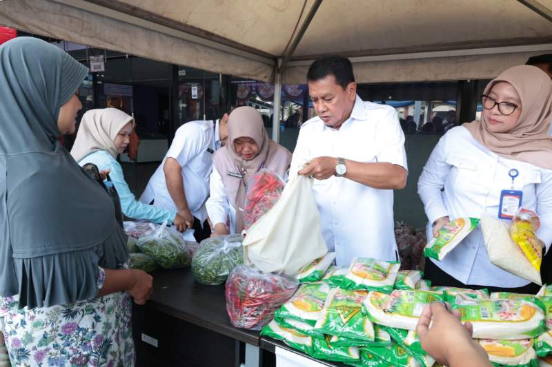 Tekan Inflasi, Bupati Tangerang Buka Warteksi Gemilang Jual Sembako di Bawah Harga Pasar
