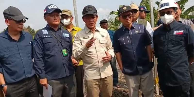 Menteri LH Tutup Tempat Pembuangan Sampah Milik Perusahaan Swasta di Kabupaten Serang