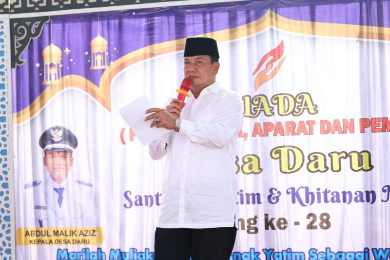 H Maesyal Hadiri Santunan Yatim dan Khitanan Massal di Desa Daru
