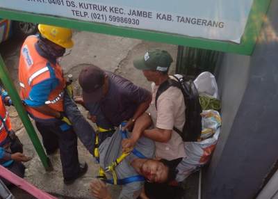 Kuli Bangunan di Desa Kutruk Tersengat Aliran Listrik