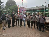 Anggota Polsek Pasar Kemis Sambangi Calon Kades Badak Anom