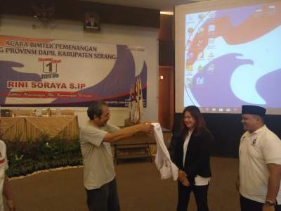 Gelar Bimtek Relawan, Rini Targetkan 40 Ribu Suara