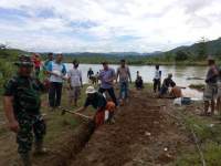 Warga Bayah Barat Gotong Royong Buat Sodetan