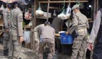 Satpol PP Tertibkan Puluhan PKL di bahu Jalan Cisoka
