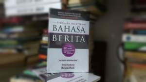 Wartawan Tangerang Luncurkan Buku &quot;Pedoman Praktis Bahasa Berita&quot;