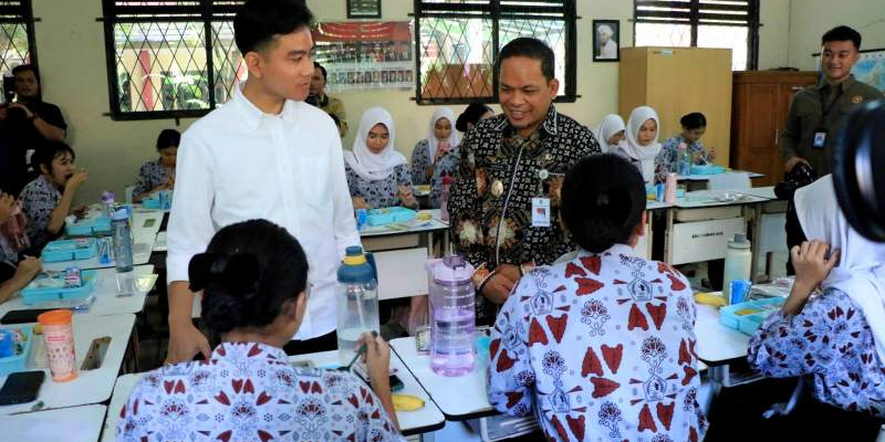 Sediakan Paket Menu MBG, SMKN 3 Kota Tangerang...